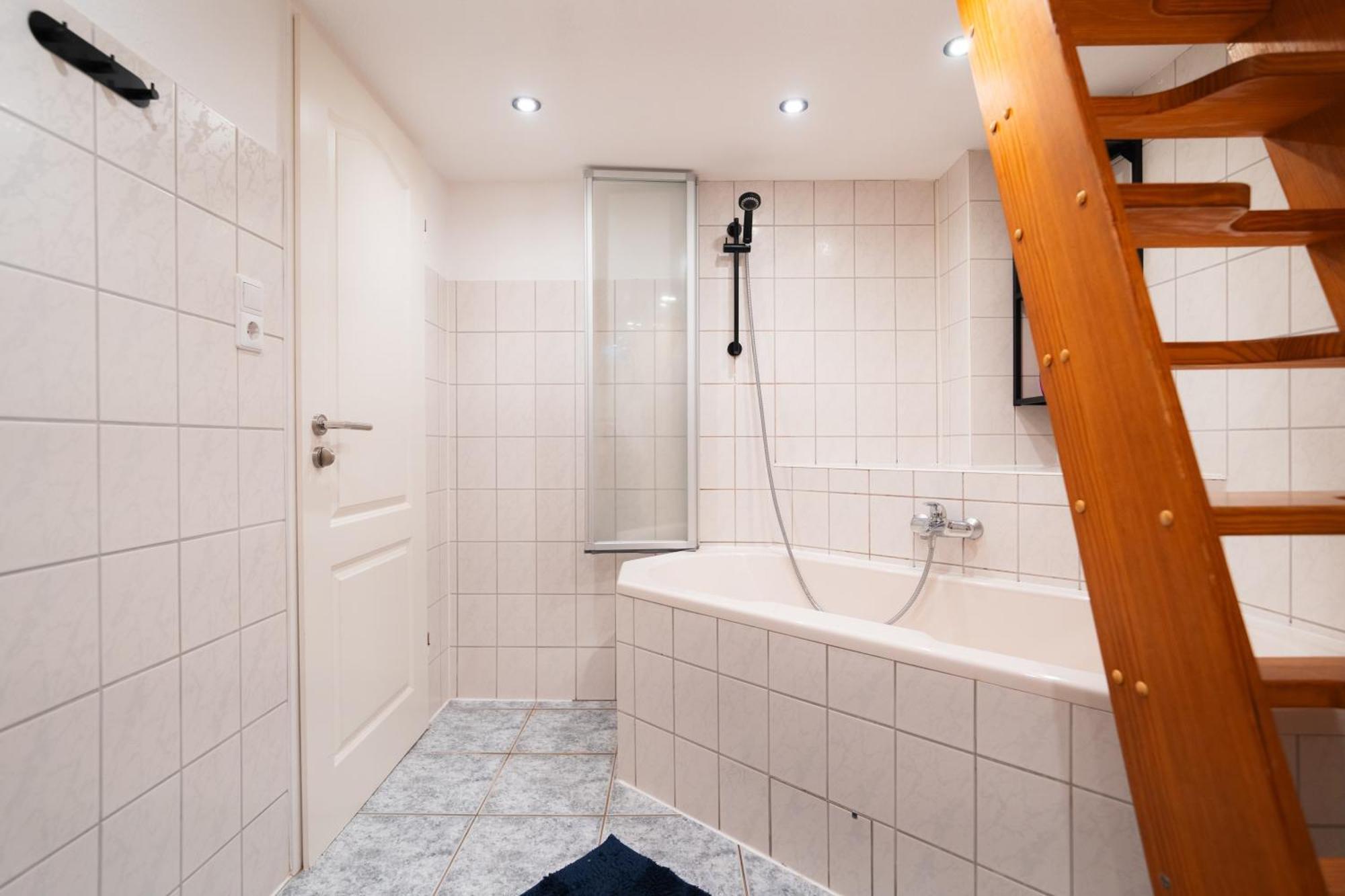 Adventure Apartment - Hochebene, Terrasse & Top Lage Bremerhaven Exterior foto